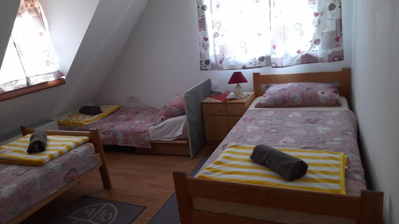 Rooms Ma La 카를로바츠 외부 사진